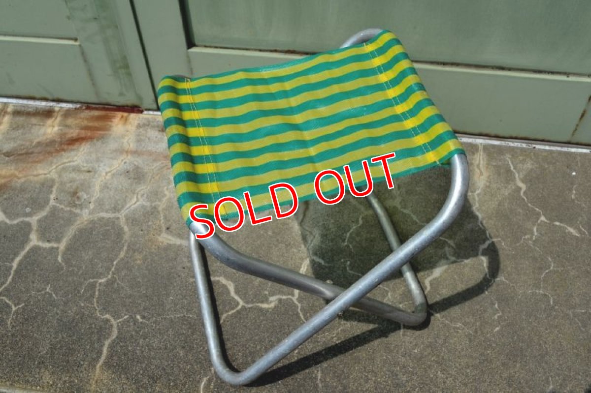 画像2: フォールディングスツール/グリーン×イエローストライプ (2)