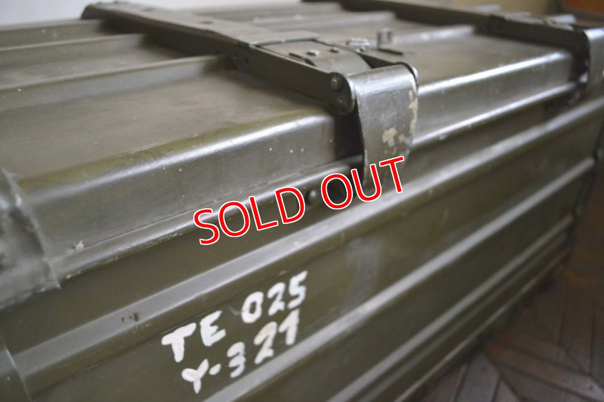 画像5: ドイツZARGES社イギリス軍折り畳みアルミコンテナ (5)