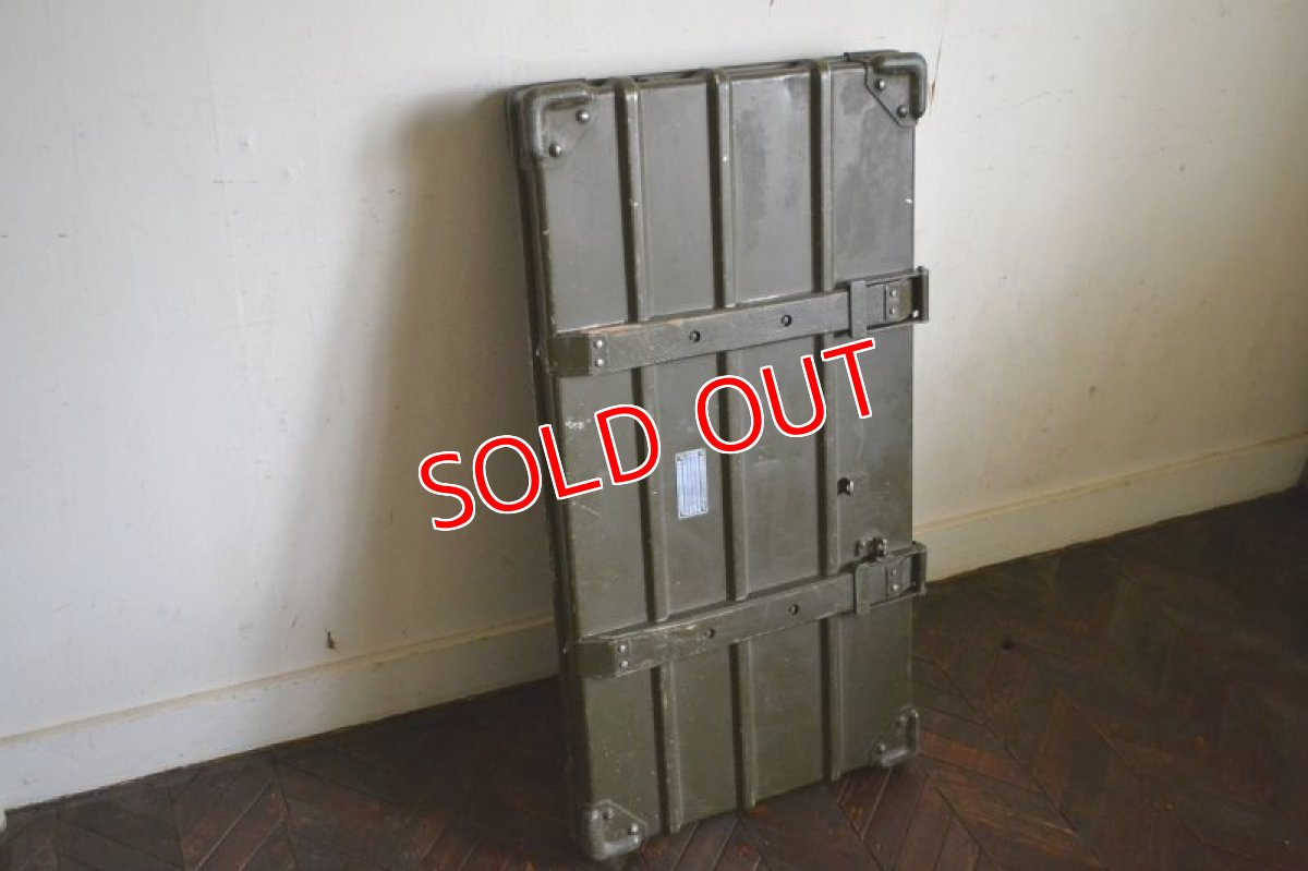 画像9: ドイツZARGES社イギリス軍折り畳みアルミコンテナ (9)