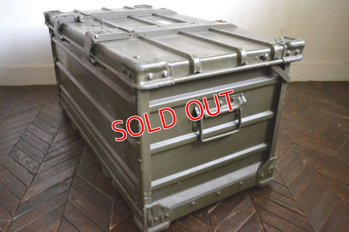 画像6: ドイツZARGES社イギリス軍折り畳みアルミコンテナ (6)