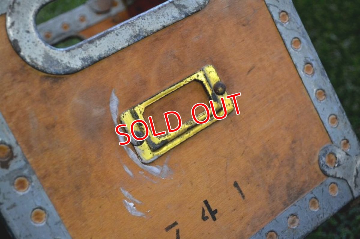 画像8: 木製鉄枠　クレート (8)