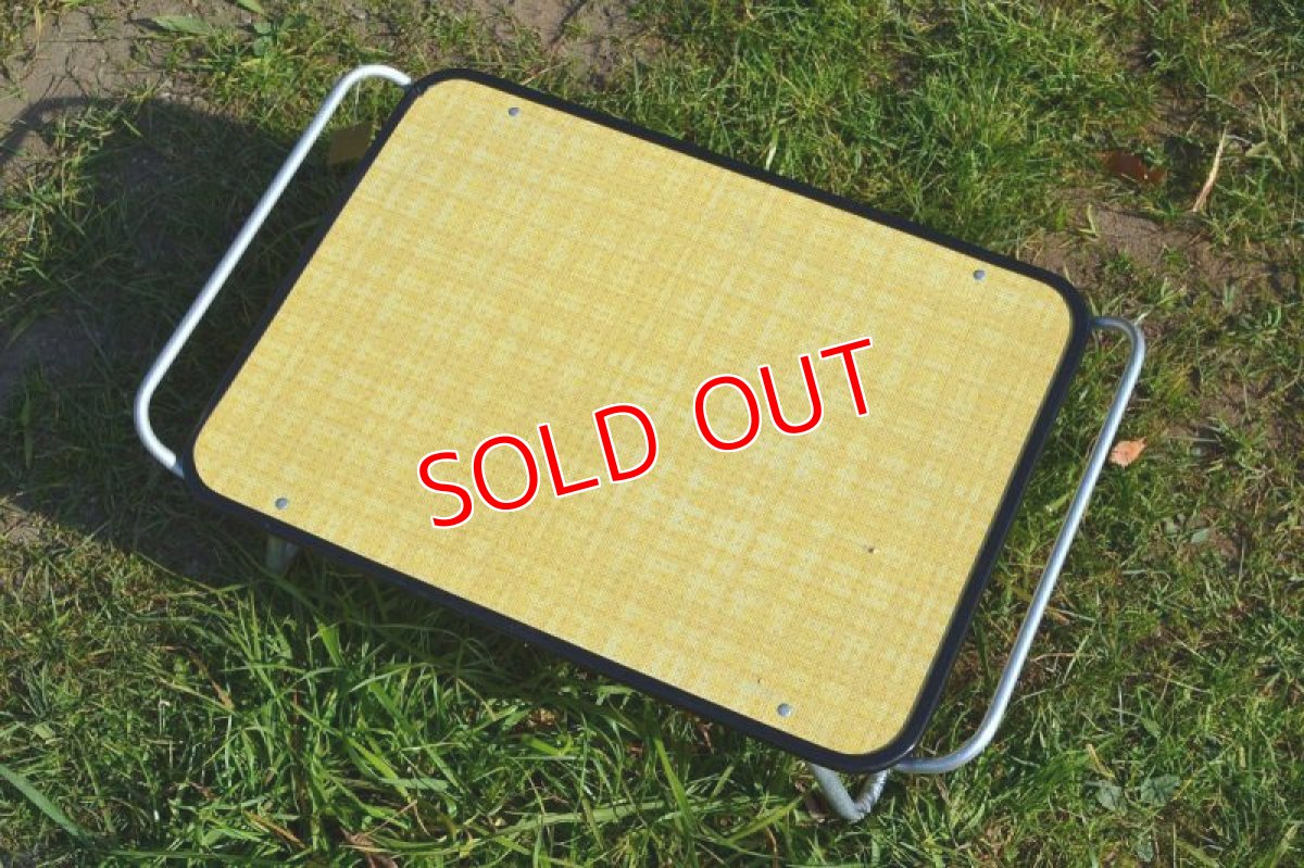 画像2: 70sアウトドア・ローテーブル/イエロー (2)