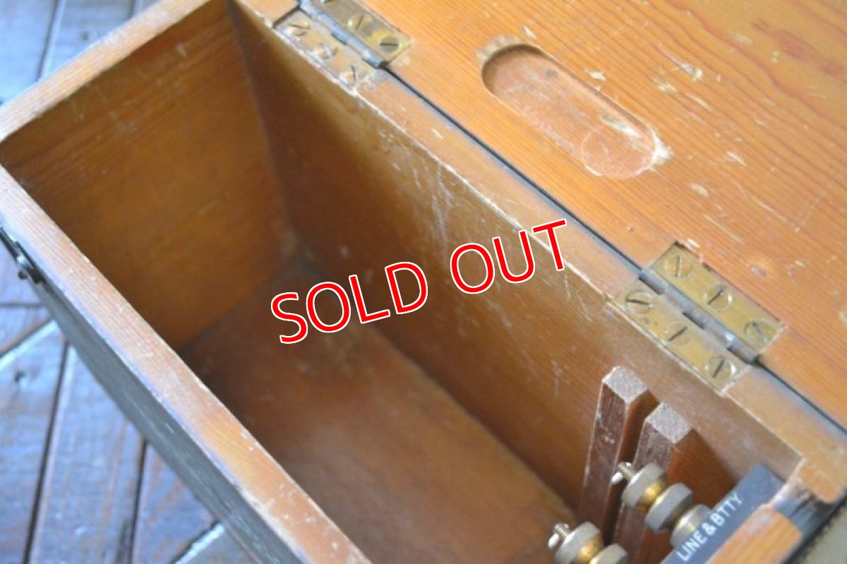 画像8: UKヴィンテージ・ミリタリー木製テレホンボックス (8)