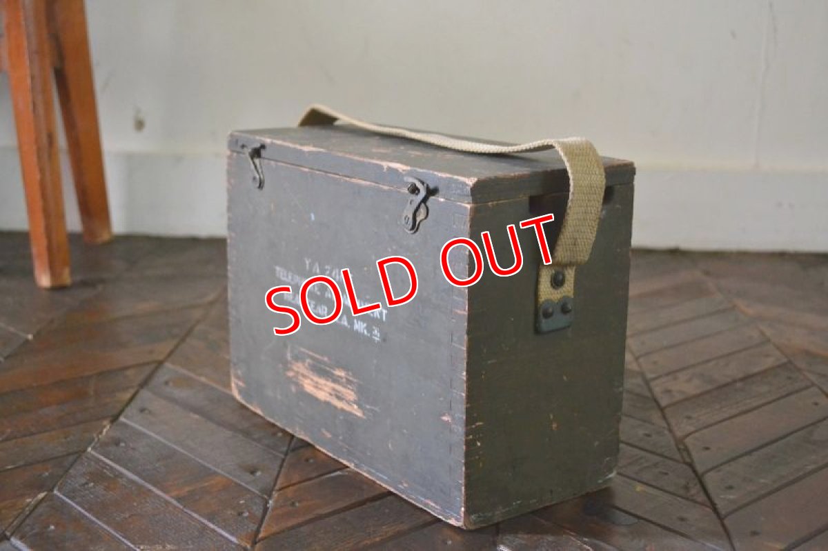 画像2: UKヴィンテージ・ミリタリー木製テレホンボックス (2)