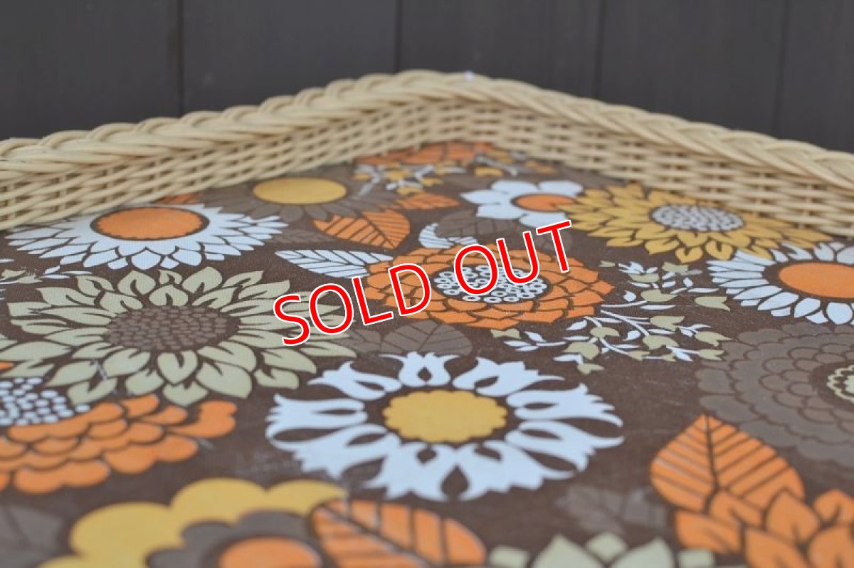 画像4: 70sレトロフラワートレーテーブル (4)