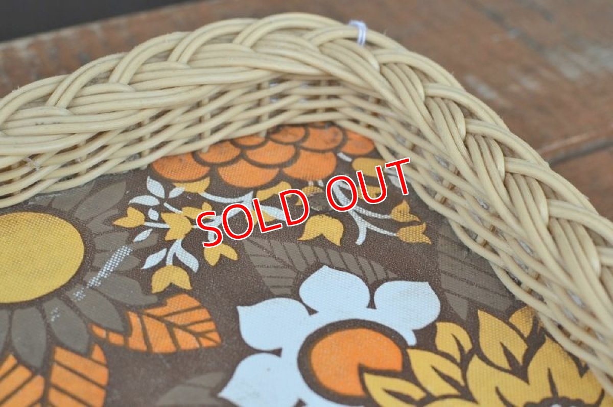 画像9: 70sレトロフラワートレーテーブル (9)