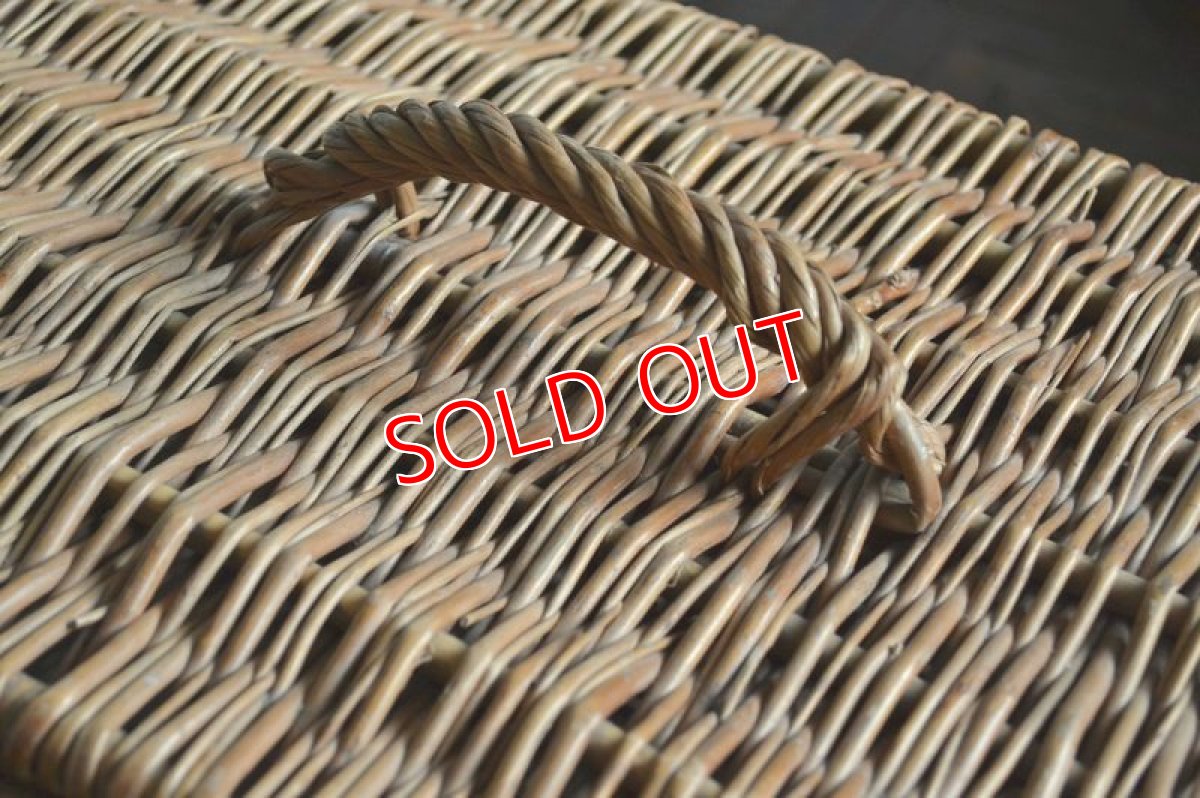 画像7: イギリス・ヴィンテージ  ピクニックバスケット/キューブ型 (7)