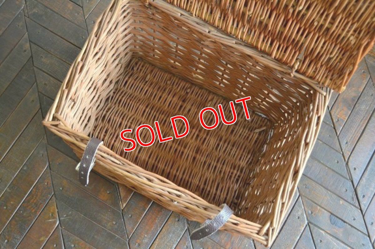 画像9: イギリス・ヴィンテージ  ピクニックバスケット/キューブ型 (9)