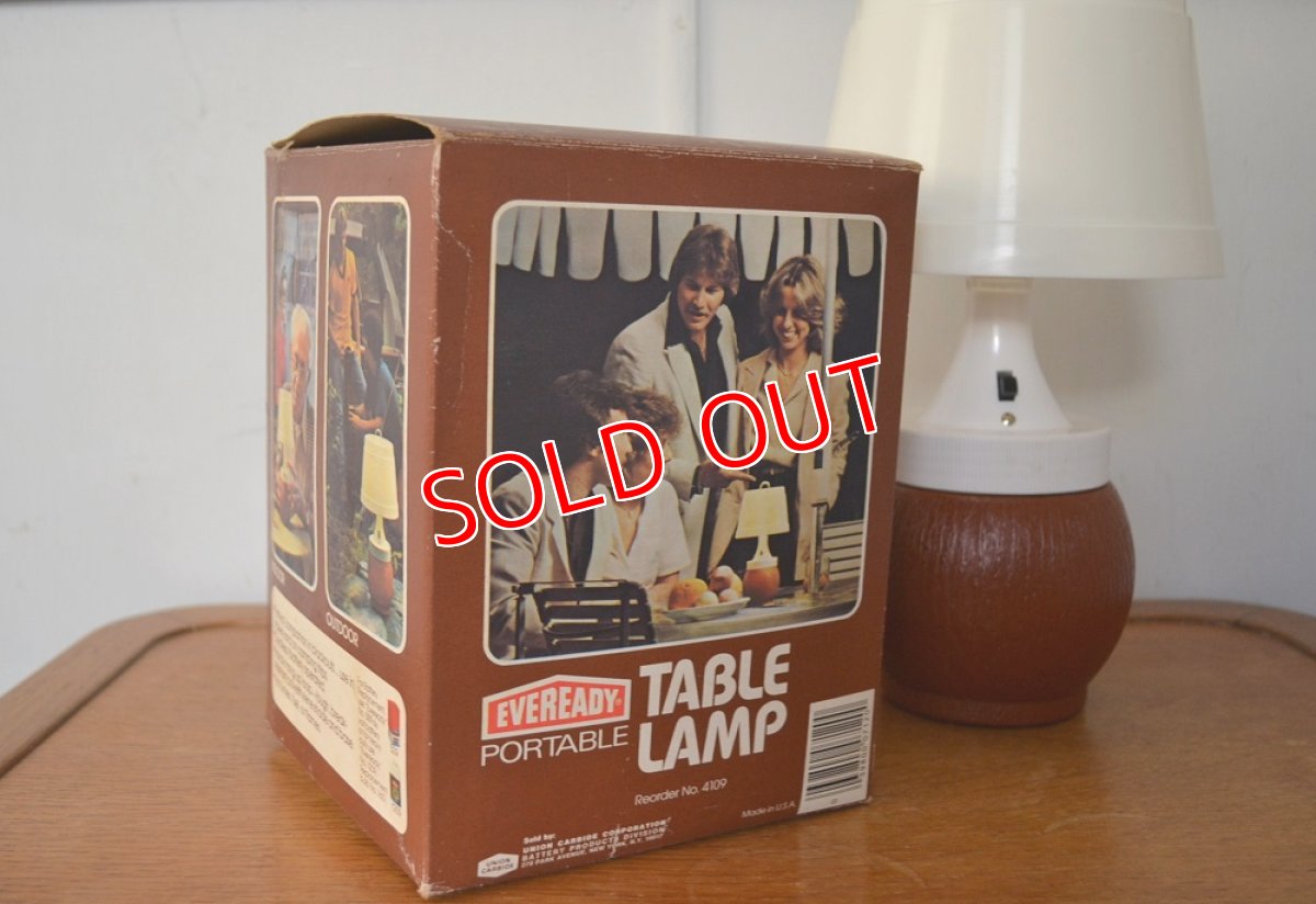 画像4: US70sエヴァレディ社ポータブルテーブルランプ/ブラウン (4)