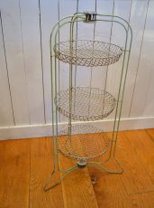 画像2: UK50s ハッピーメイド折り畳み3段ワイヤーバスケットスタンド　 (2)