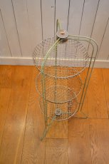 画像7: UK50s ハッピーメイド折り畳み3段ワイヤーバスケットスタンド　 (7)
