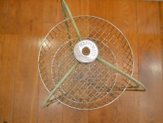 画像3: UK50s ハッピーメイド折り畳み3段ワイヤーバスケットスタンド　 (3)